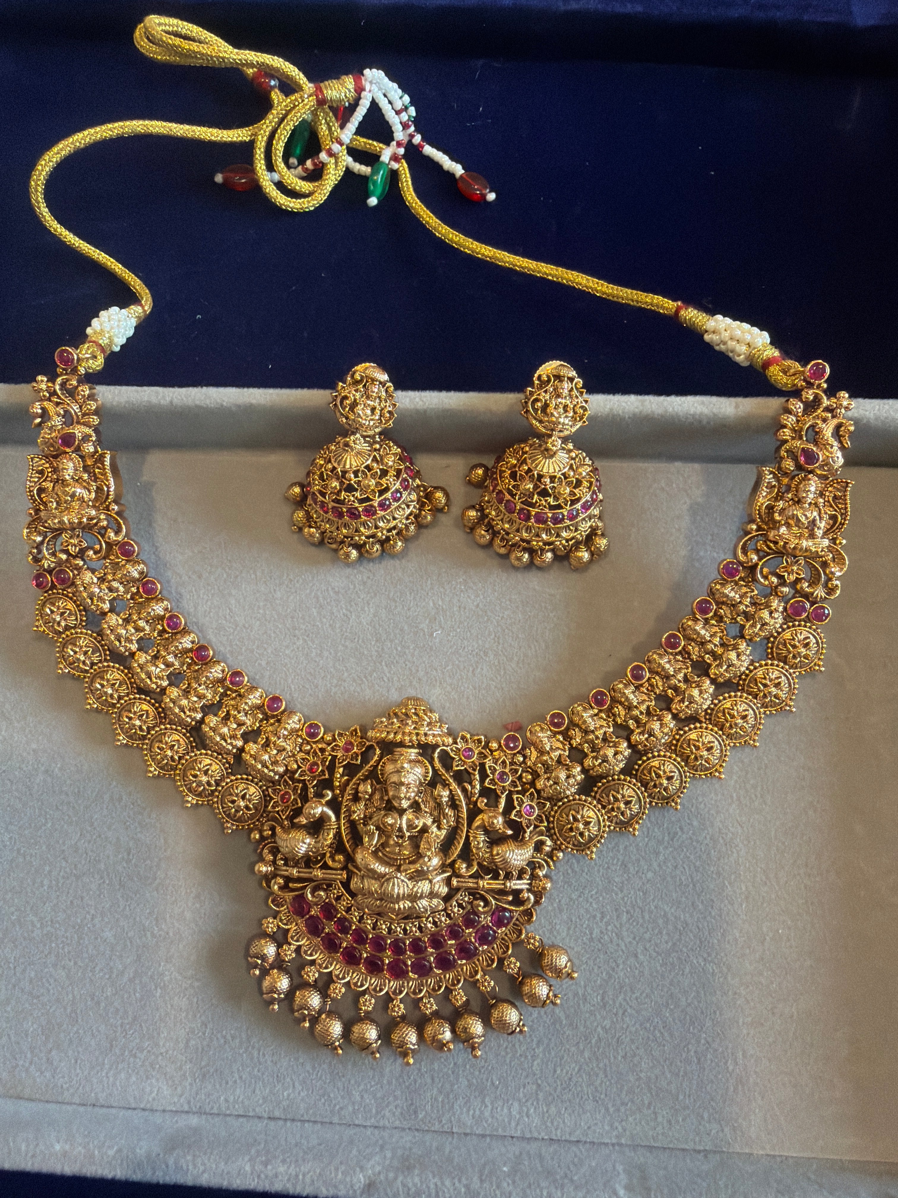 Elegant temple jewelry necklace