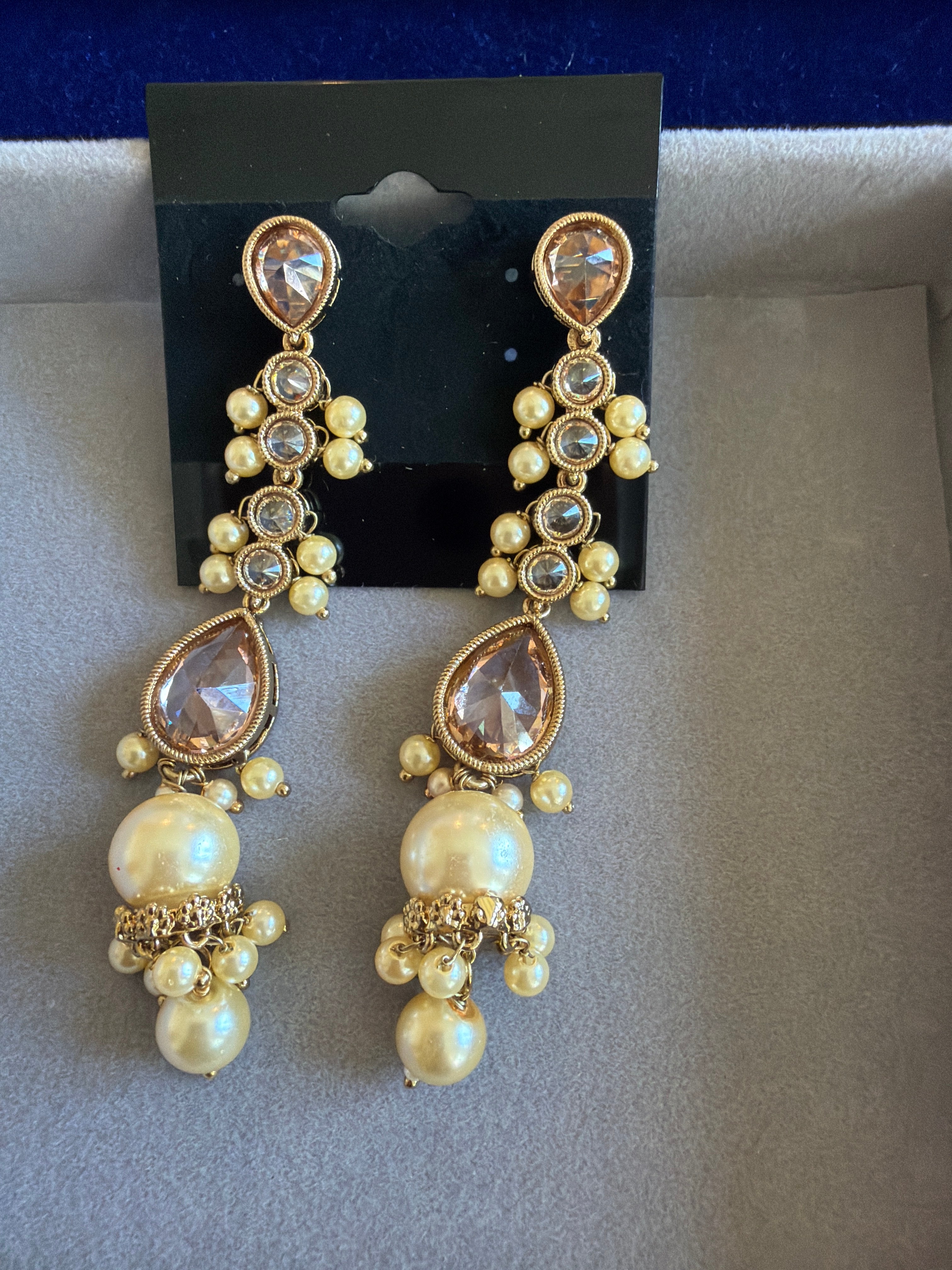 Kundan and Pearl mix earring