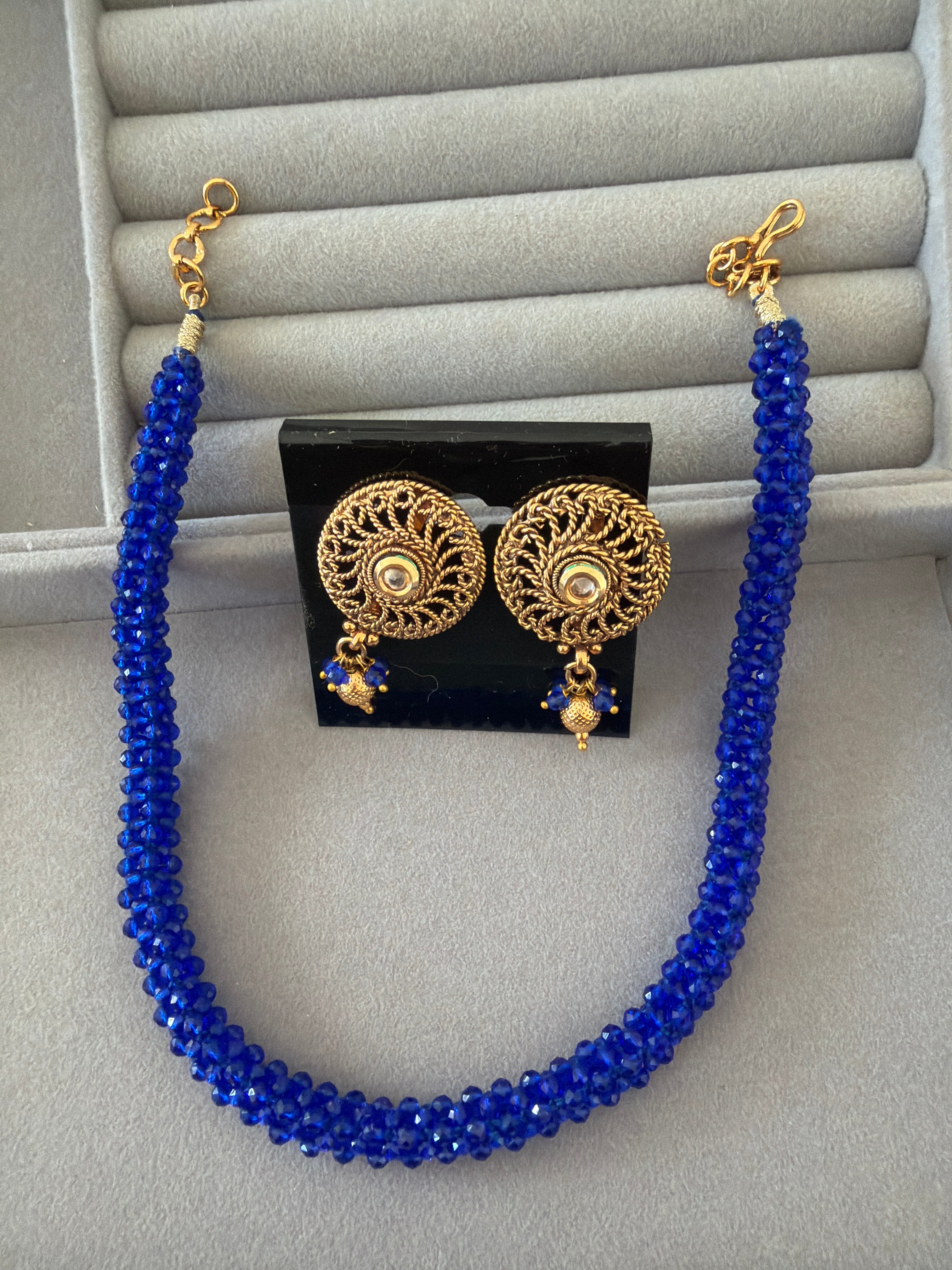 Lightweight beaded necklace