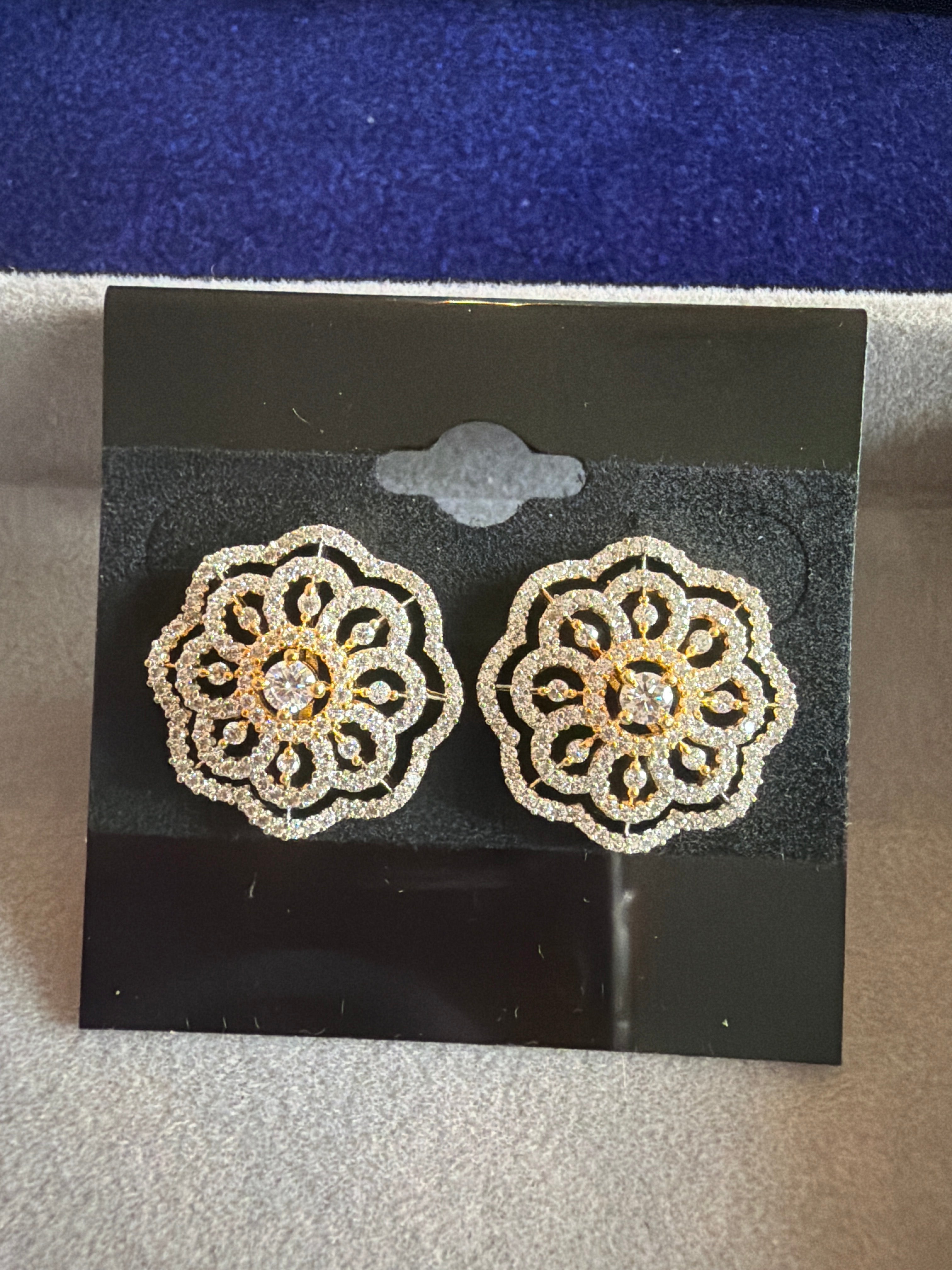 Everyday wear small earrings