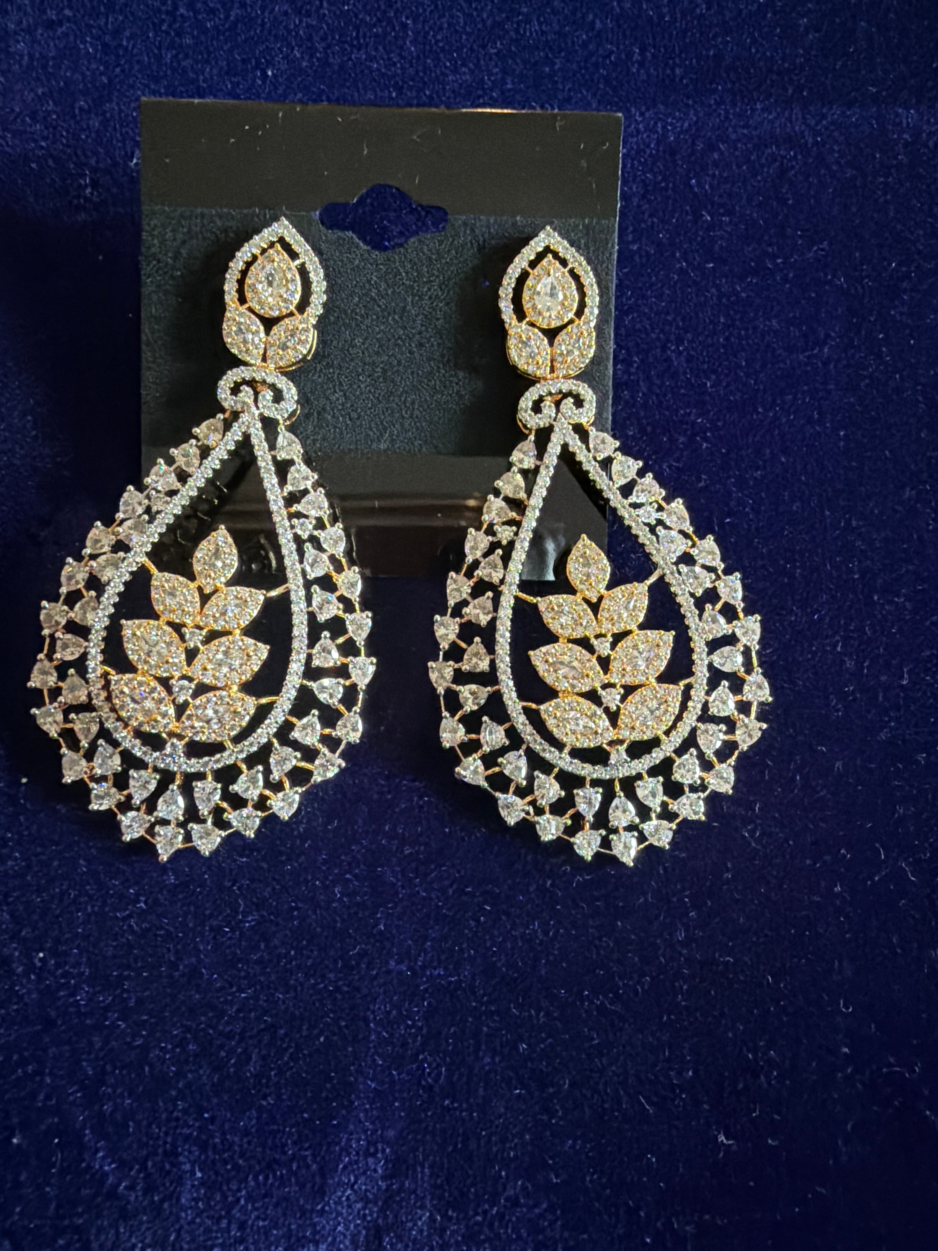 Leaf design stone earrings