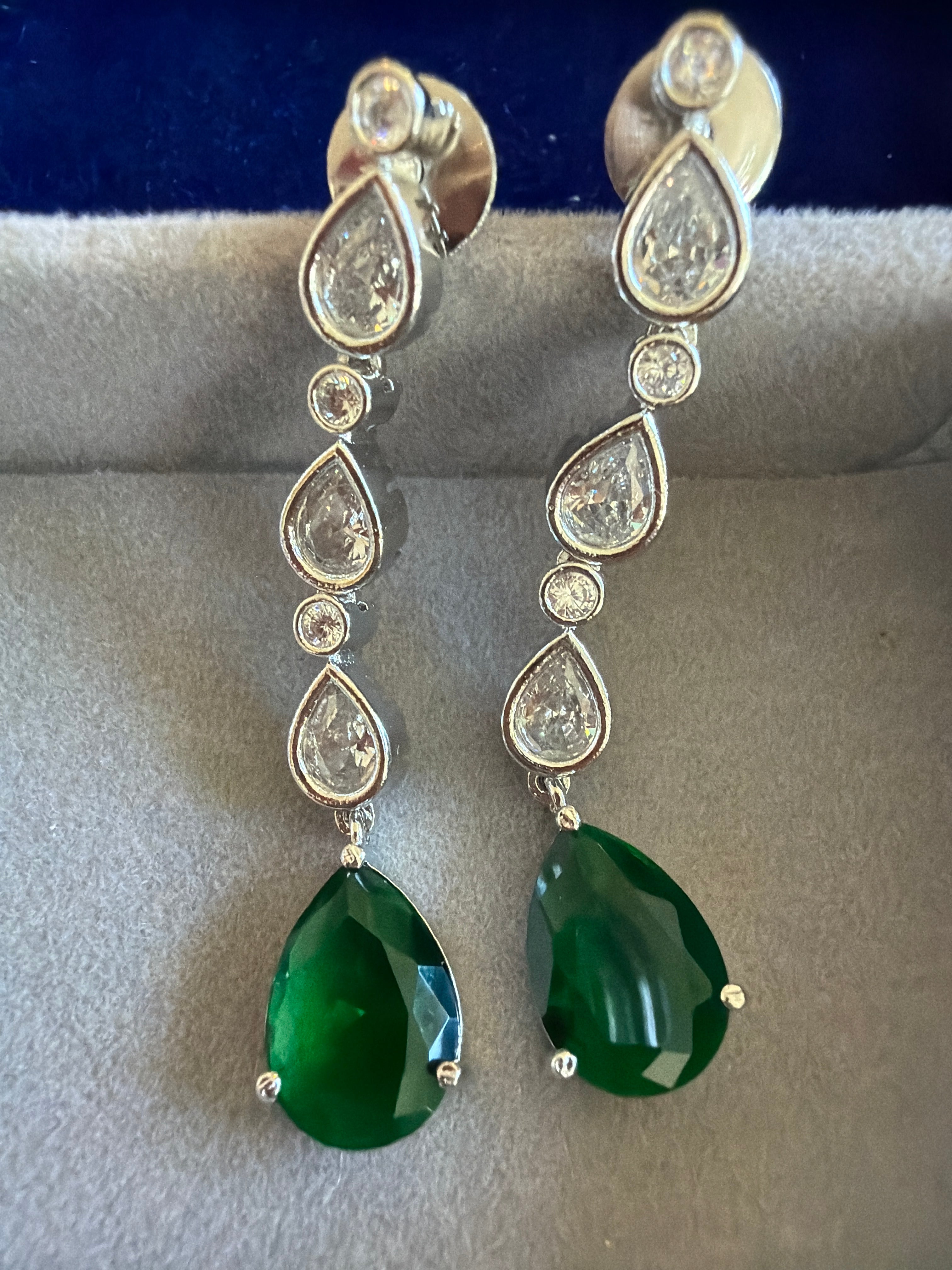 Kundan light weight earrings