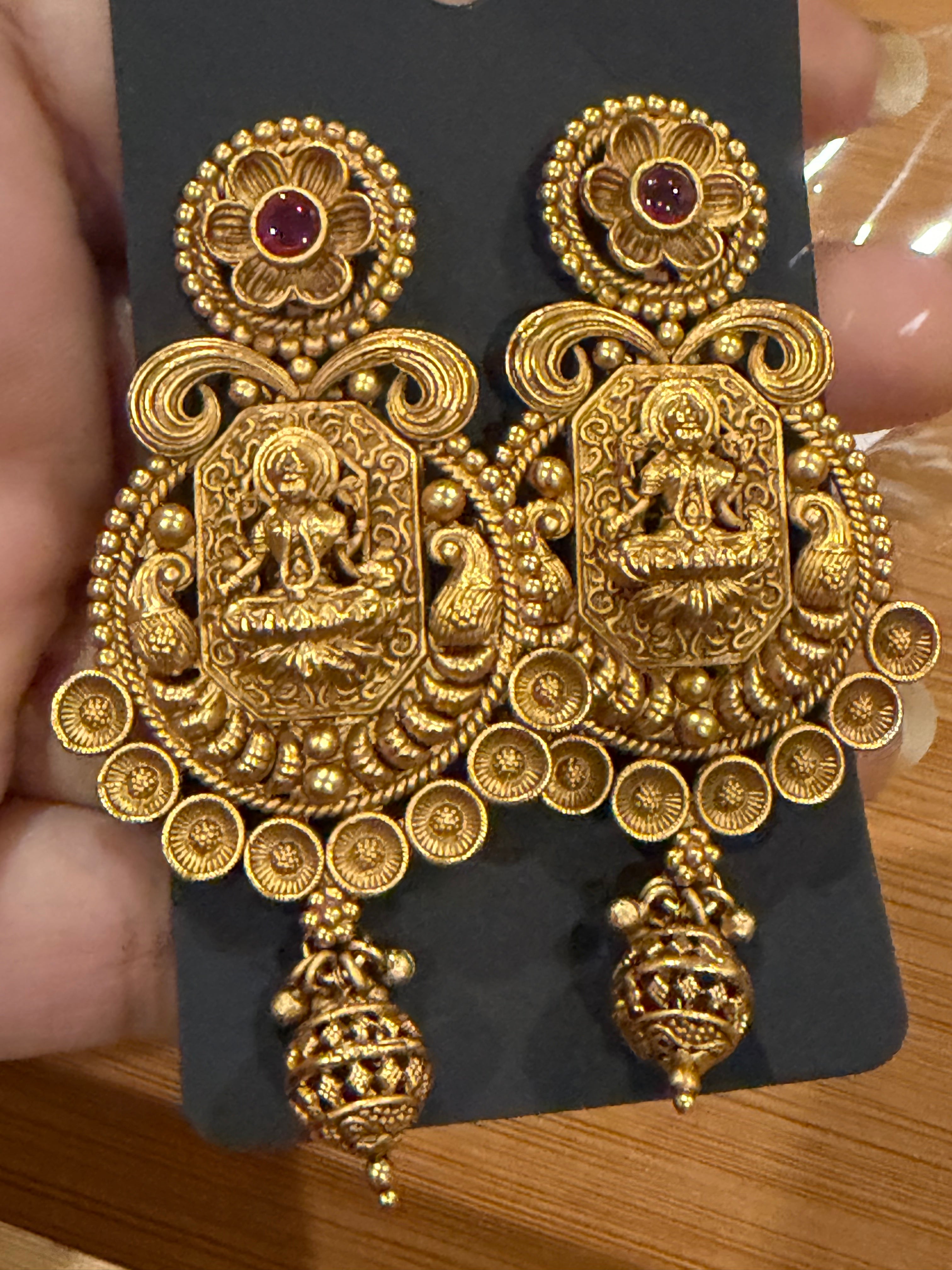 Devi Centre piece earing