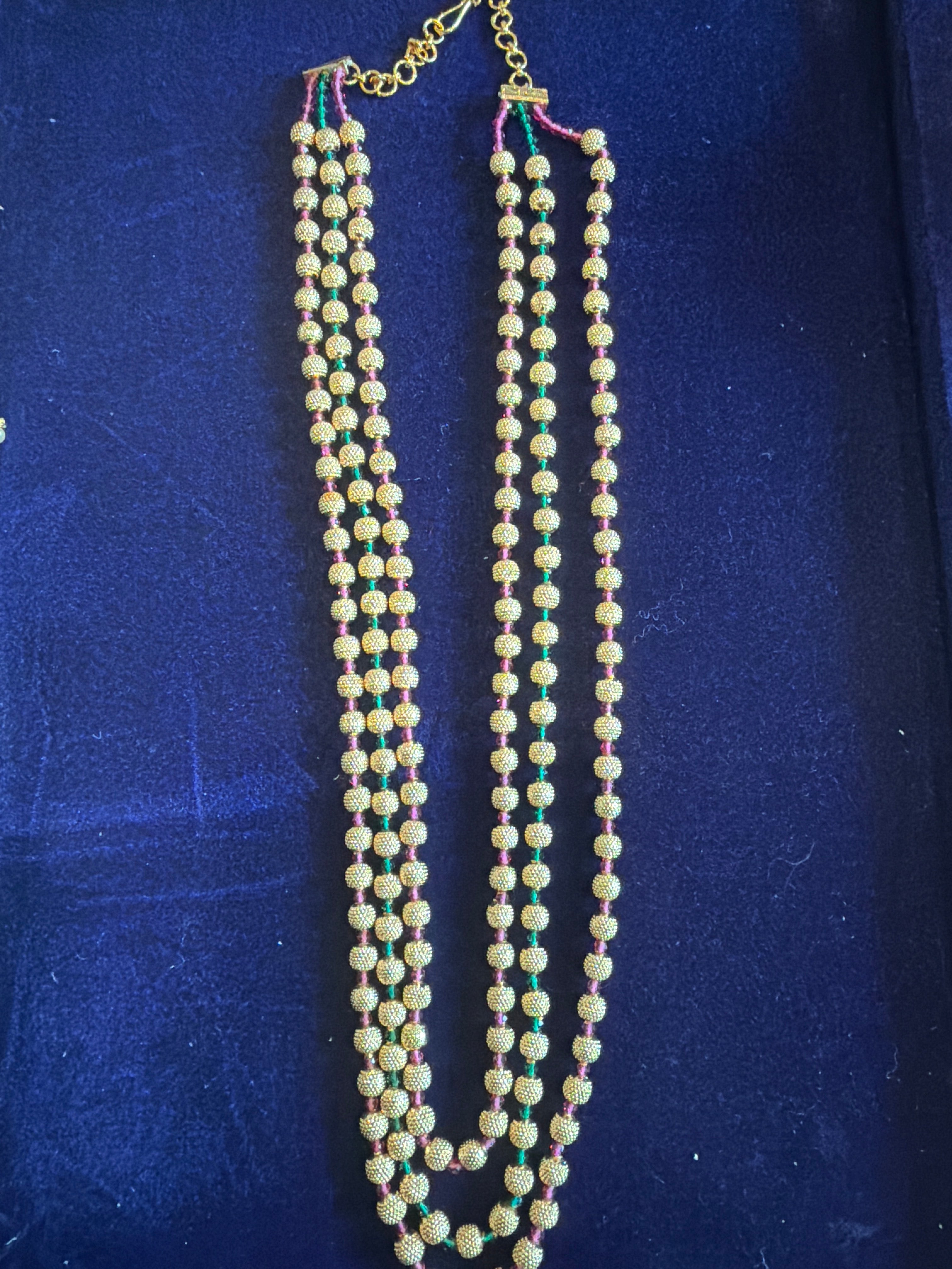 Light weight beaded necklace